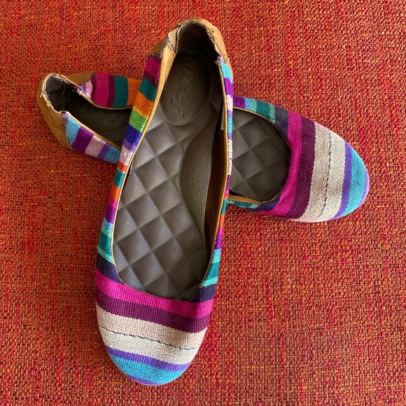 Reef Shoes - Reef Bella Costa Rainbow Textile Ballet Flats